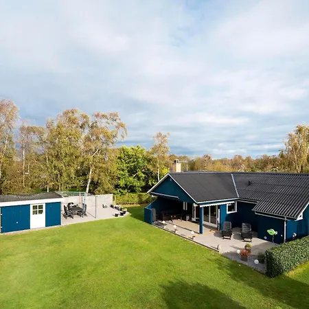 Cozy And Well-maintained House Near *